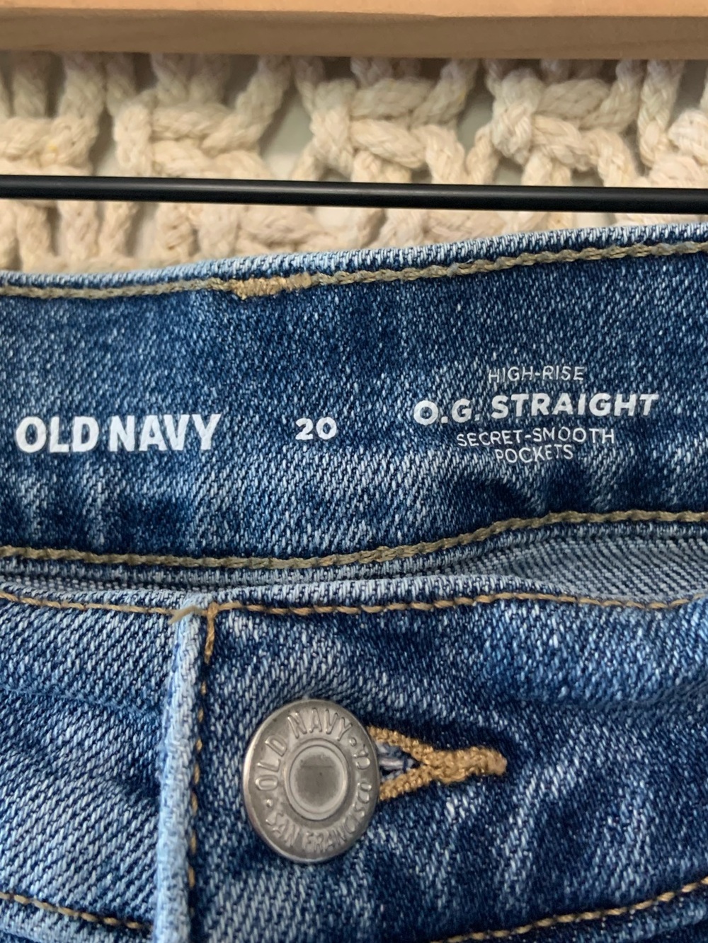 OLD NAVY Women’s High Rise OG Straight Secret Smooth Pockets Medium Wash 20 - Picture 6 of 8